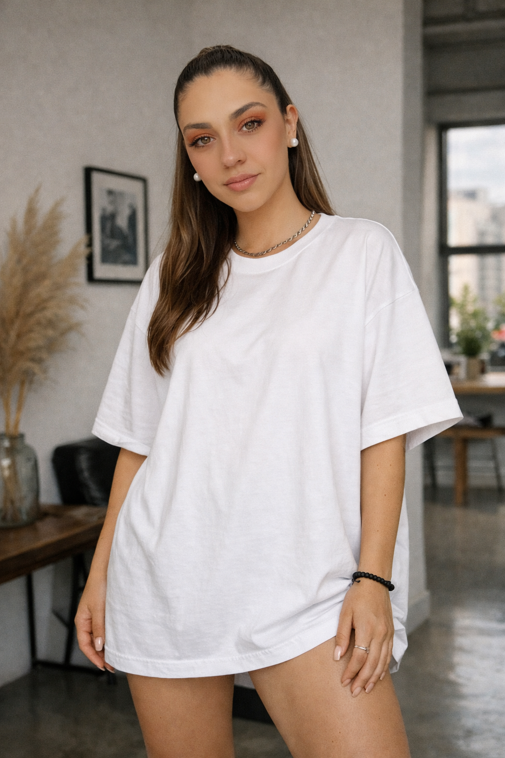 camiseta negra oversize